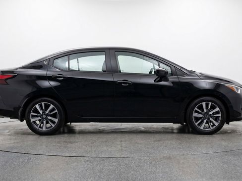 Used 2025 Nissan Versa SV FWD image 11