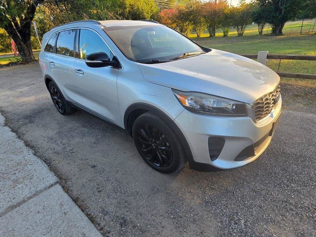Used 2019 Kia Sorento S FWD image 2