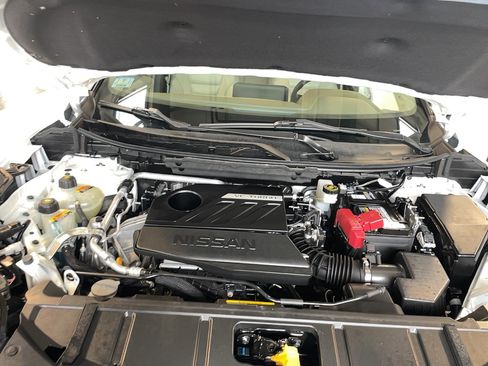 Used 2023 Nissan Rogue SL w/ SL Premium Package image 14