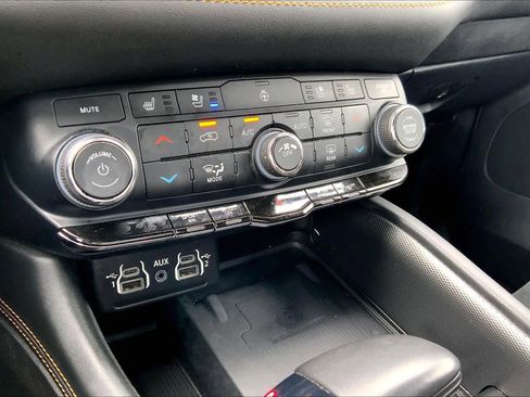Used 2023 Dodge Durango R/T AWD/4WD image 36