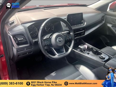 Used 2021 Nissan Rogue SV w/ Premium Package AWD/4WD image 13