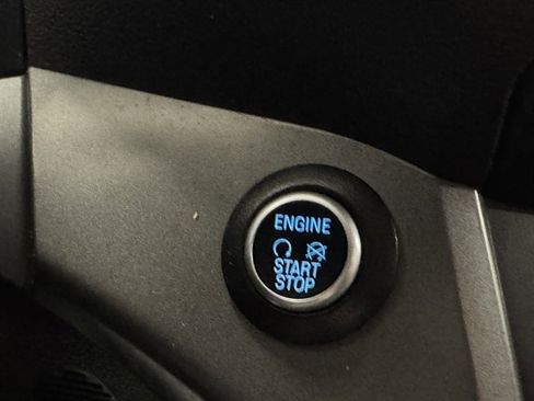 Used 2019 Ford Escape SE image 25