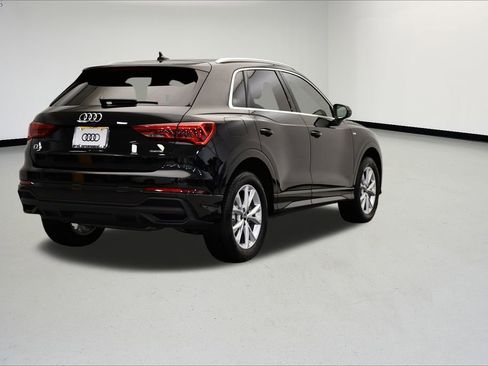 Used 2025 Audi Q3 2.0T Premium w/ Convenience Package image 5