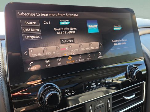 Used 2021 Nissan Armada SL w/ Captain's Chairs Package AWD/4WD image 22