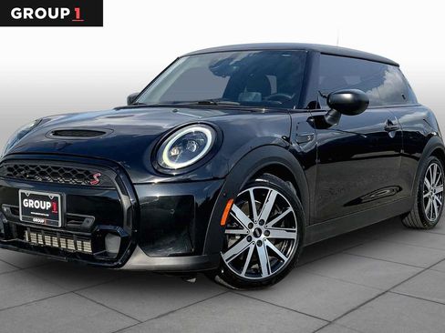 Used 2023 MINI Cooper S FWD image 1