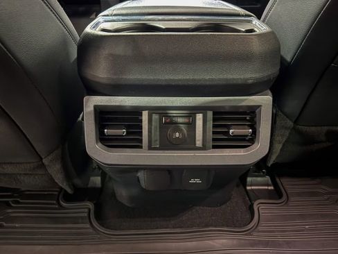 Used 2024 Ford F250 Lariat w/ Lariat Ultimate Package AWD/4WD image 20