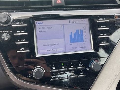 Used 2019 Toyota Camry LE image 25