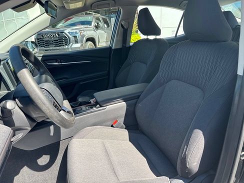 Used 2025 Toyota Camry LE FWD image 12