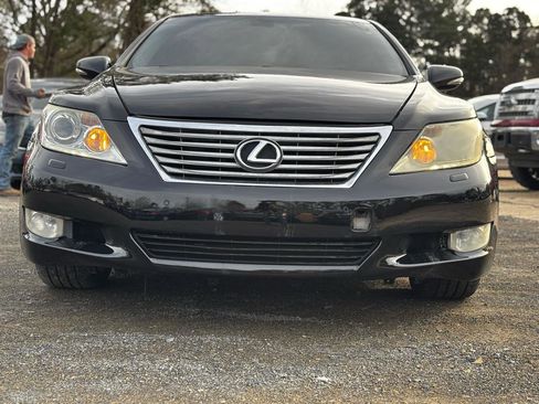 Used 2011 Lexus LS 460 Luxury w/ Comfort Pkg RWD image 4