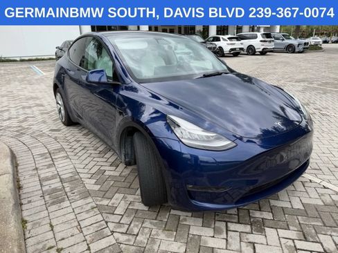 Used 2022 Tesla Model Y Long Range AWD/4WD image 5