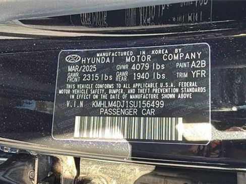 Used 2025 Hyundai Elantra Hybrid FWD image 29