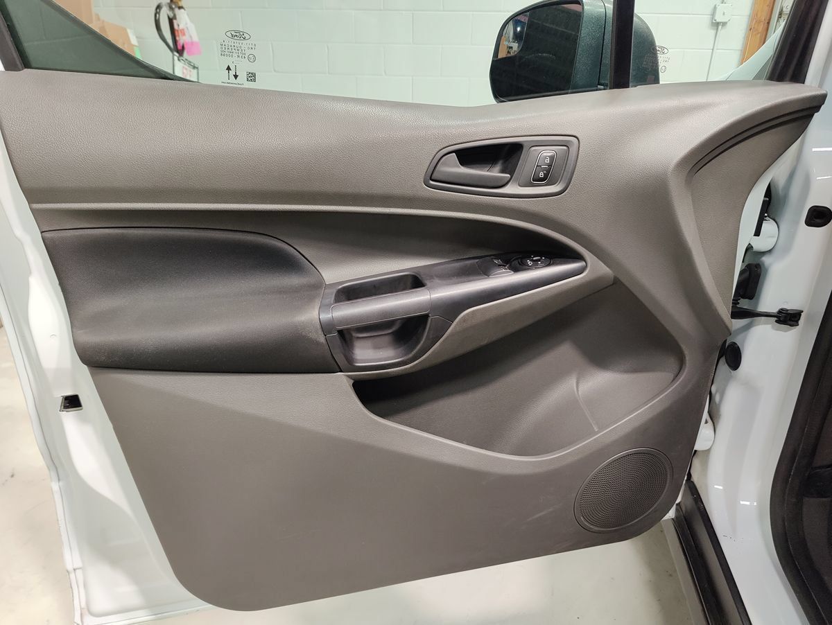 Used 2023 Ford Transit Connect XL FWD image 21