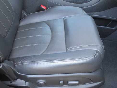 Used 2017 Buick Enclave Premium w/ Experience Buick Package image 12