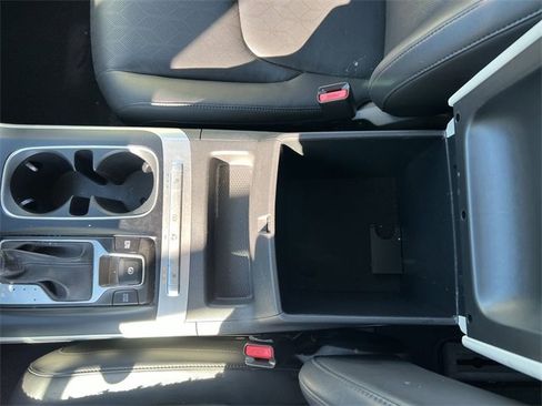 Certified 2024 Kia Carnival LX image 20