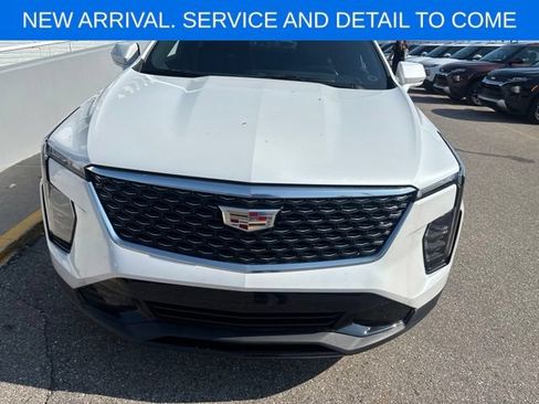 Used 2024 Cadillac XT4 Premium Luxury w/ Cold Weather Package AWD/4WD image 3