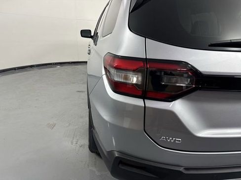 Used 2025 Honda Pilot EX-L image 32