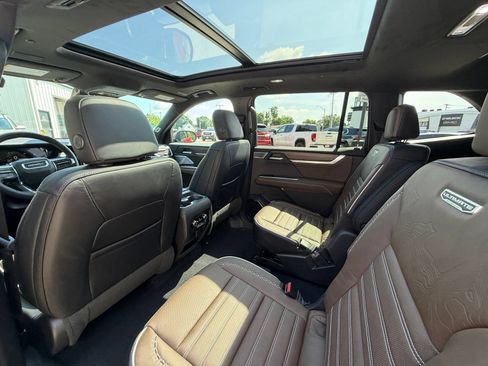 New 2026 GMC Acadia Denali Ultimate AWD/4WD image 26