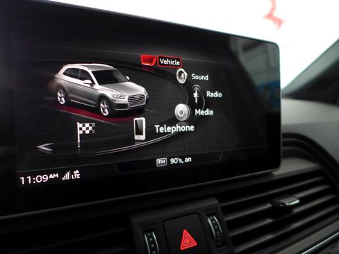 Used 2019 Audi Q5 2.0T Premium Plus w/ Premium Plus Package image 24