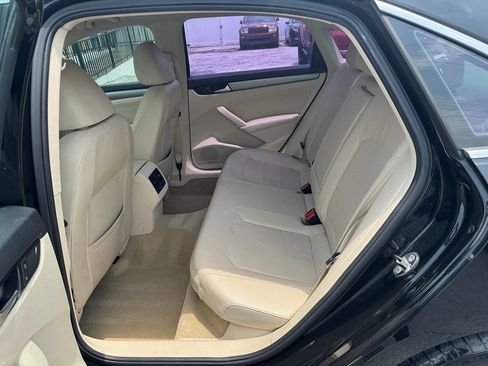 Used 2014 Volkswagen Passat TDI SE FWD image 13
