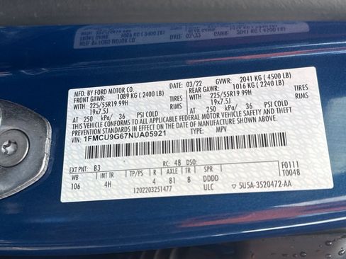 Used 2022 Ford Escape SE w/ SE Sport Appearance Package image 33