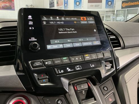 Used 2023 Honda Odyssey EX-L image 19