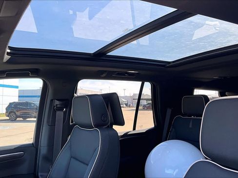 New 2026 Chevrolet Tahoe Premier AWD/4WD image 17