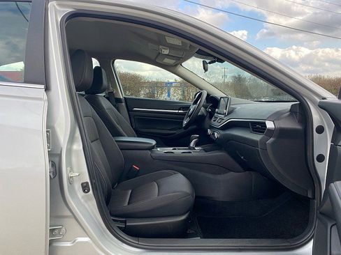 Used 2022 Nissan Altima 2.5 SV image 24