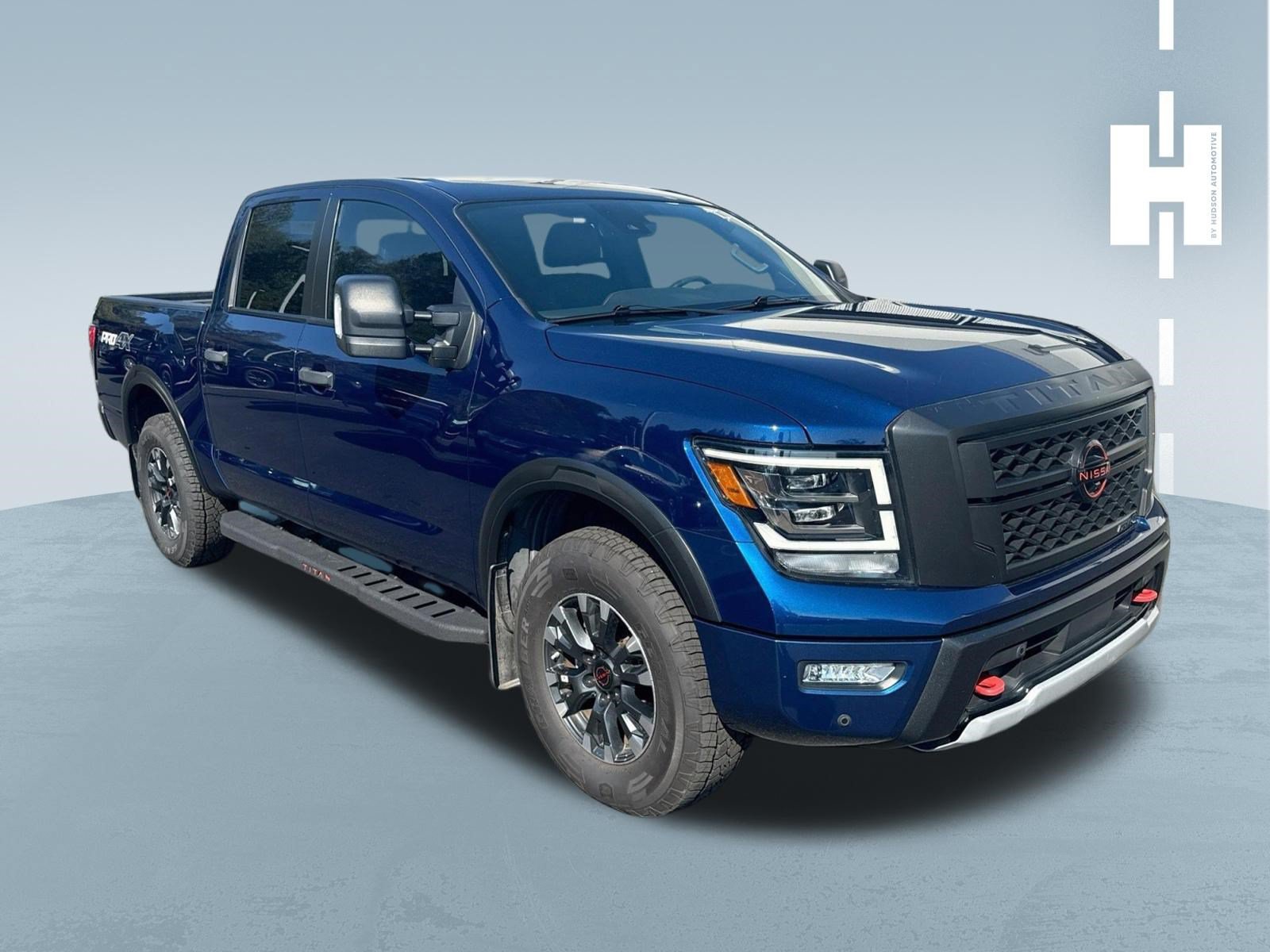 Used 2024 Nissan Titan PRO-4X w/ Pro-4x Convenience Package AWD/4WD image 1