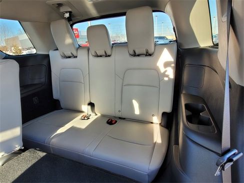 New 2026 Nissan Pathfinder SL image 11