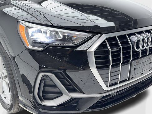 Used 2021 Audi Q3 2.0T Premium w/ Convenience Package image 3
