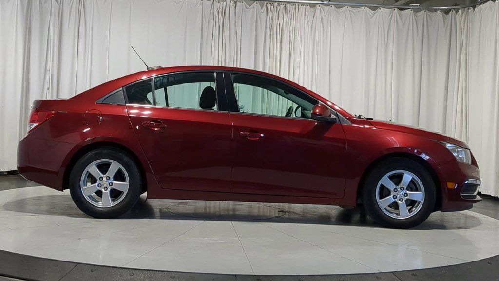 Used 2016 Chevrolet Cruze LT FWD image 11