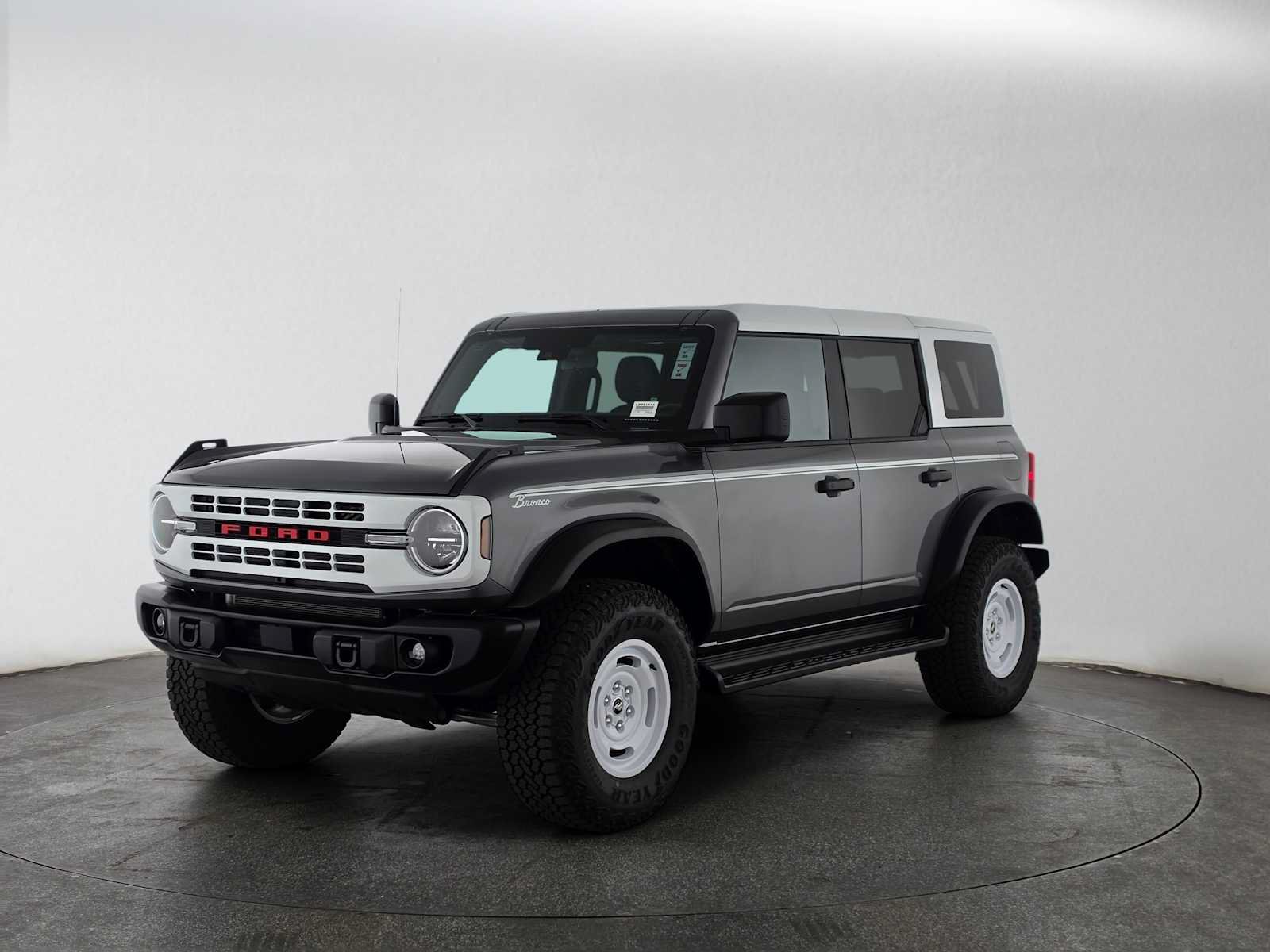 Used 2025 Ford Bronco Heritage Edition AWD/4WD image 7