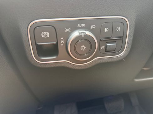 Used 2026 Mercedes-Benz GLA 250 4MATIC image 23