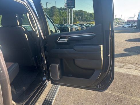 Used 2023 Chevrolet Silverado 1500 High Country w/ High Country Premium Package AWD/4WD image 39