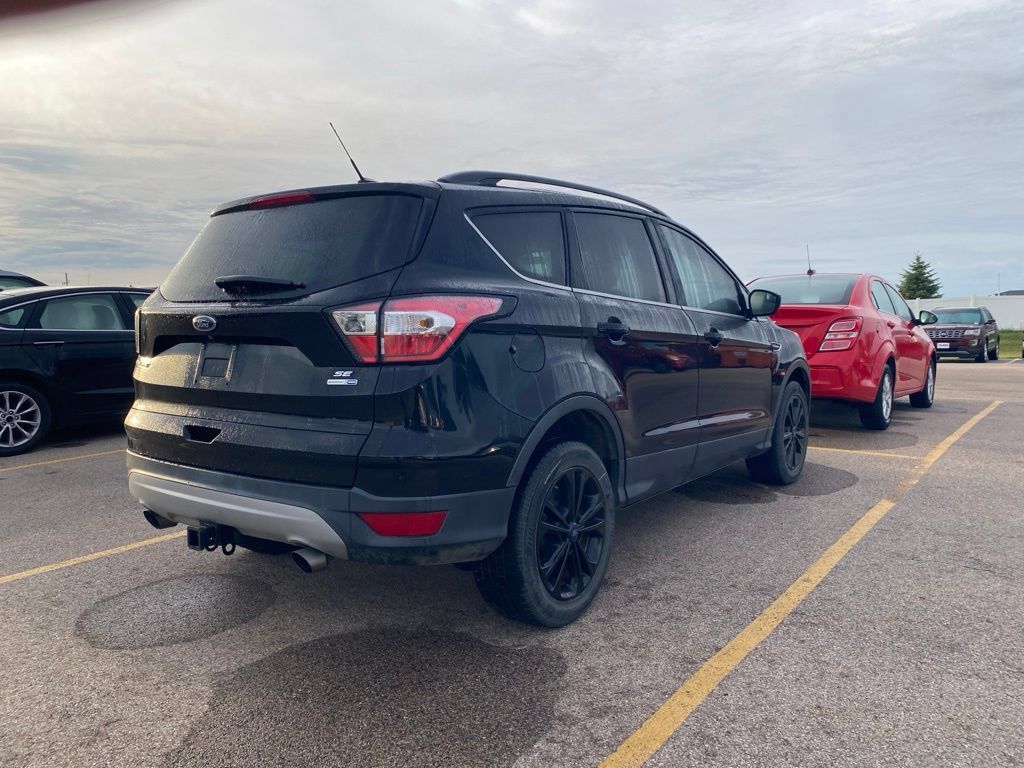 Used 2018 Ford Escape SE AWD/4WD image 9