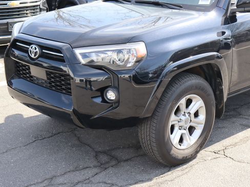Used 2022 Toyota 4Runner SR5 image 6