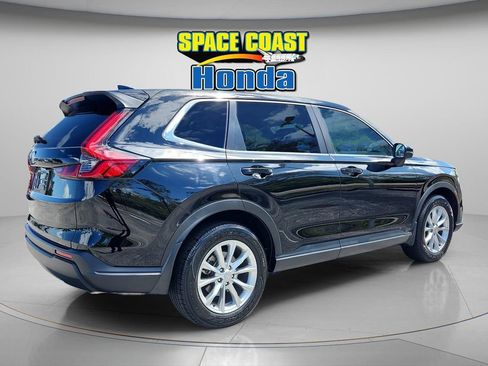 Used 2023 Honda CR-V EX image 3