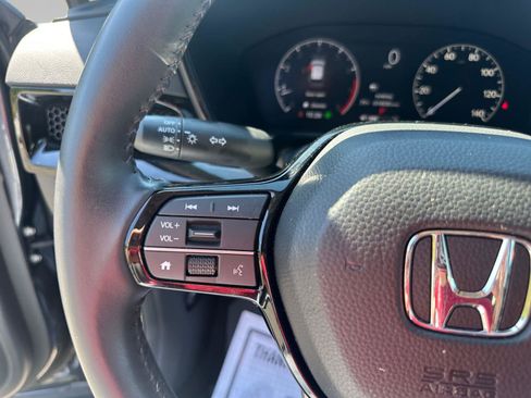 Used 2024 Honda CR-V EX-L image 17