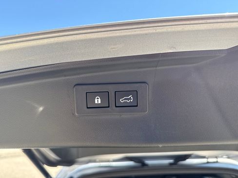 Used 2025 Subaru Outback Premium AWD/4WD image 22