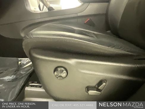 Used 2021 Jeep Grand Cherokee Laredo X AWD/4WD image 25