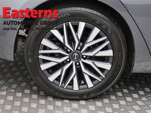 Used 2025 Nissan Altima 2.5 SV FWD image 30
