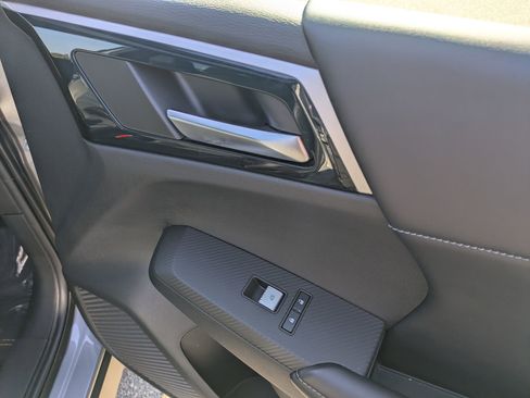 Used 2022 Mitsubishi Outlander SE image 34