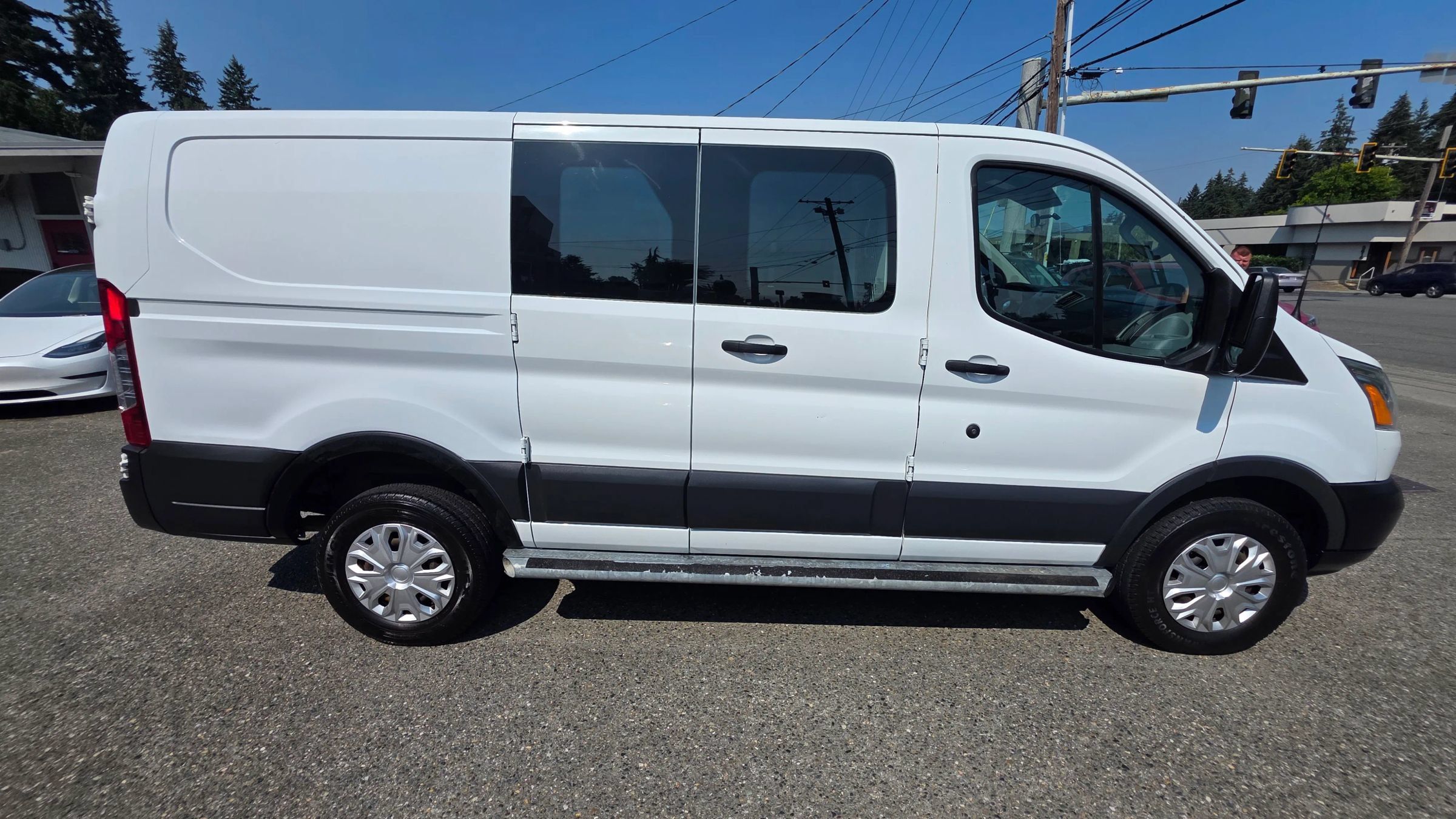 Used 2015 Ford Transit 250 130 Low Roof w/ Exterior Upgrade Package RWD image 5