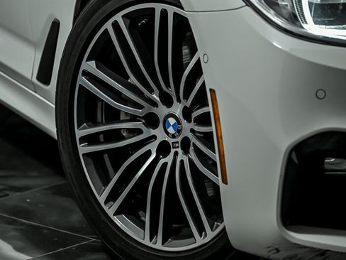 Used 2017 BMW 540i xDrive AWD/4WD image 3