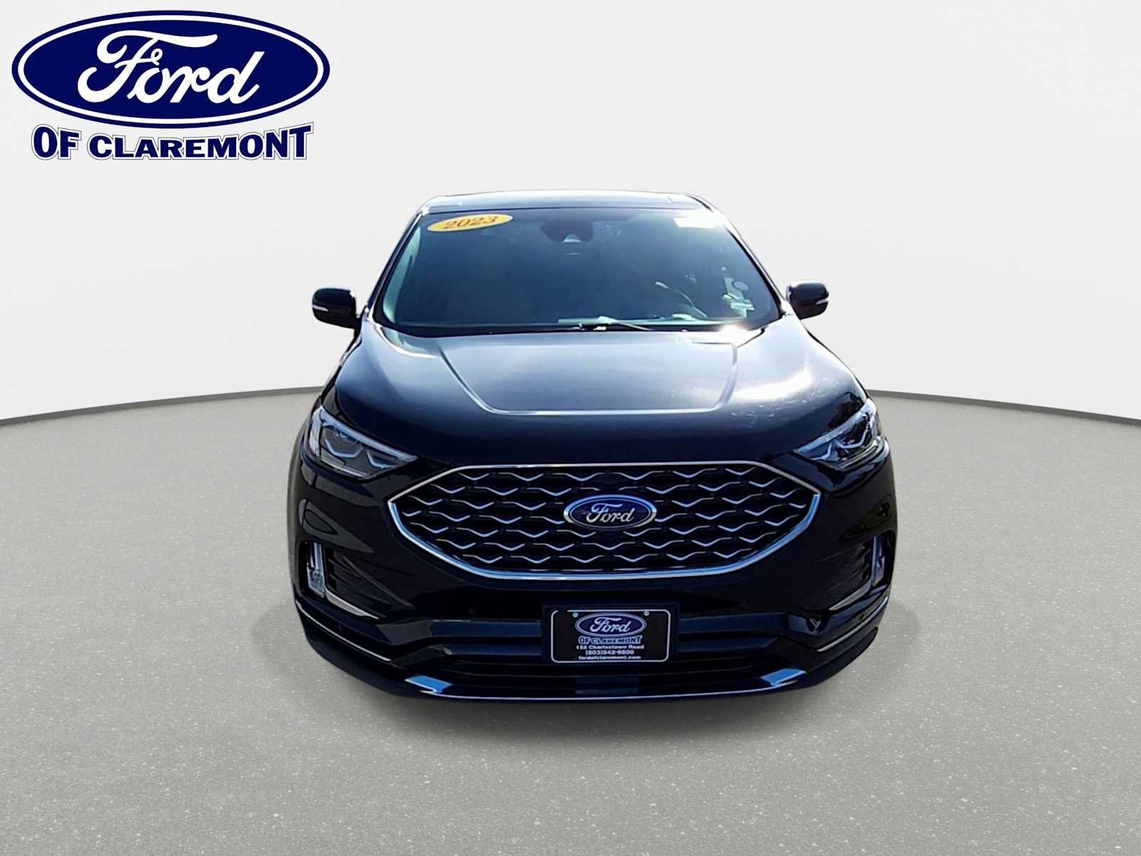 Used 2023 Ford Edge Titanium w/ Equipment Group 301A AWD/4WD image 3