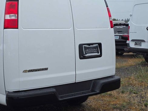 Used 2025 Chevrolet Express 2500 Extended w/ Driver Convenience Package RWD image 16