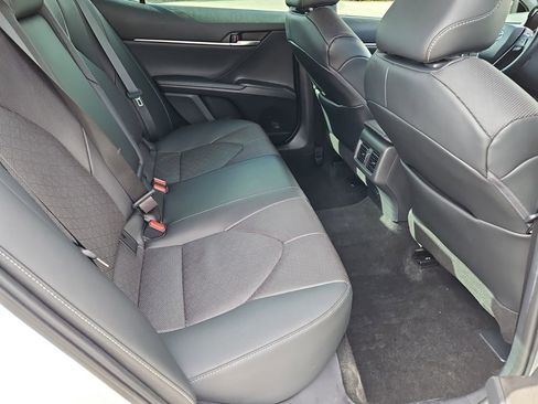 Used 2022 Toyota Camry XSE image 18