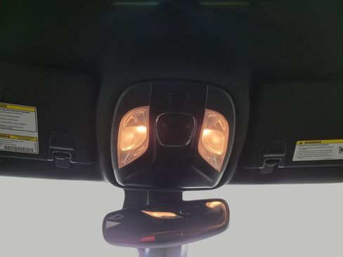 Used 2025 Jeep Compass Limited AWD/4WD image 18