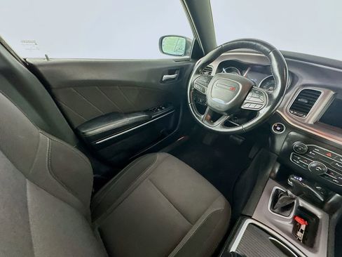 Used 2022 Dodge Charger SXT RWD image 9