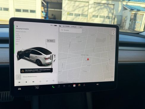 Used 2021 Tesla Model 3 Performance image 9